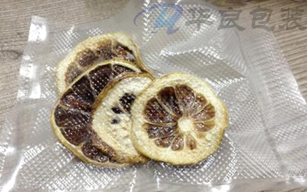 沒有紋路的光面塑料袋如何抽真空？