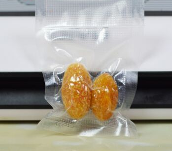 紋路真空袋和光面真空袋有什么區(qū)別？哪個(gè)貴？